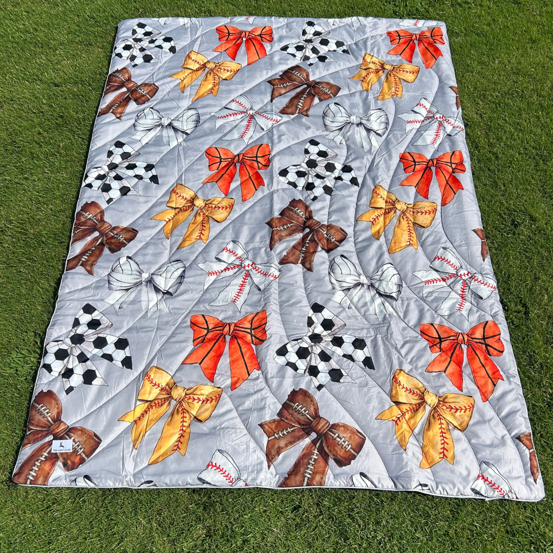 Miss Athlete - Indoor/Outdoor Puffy Blanket