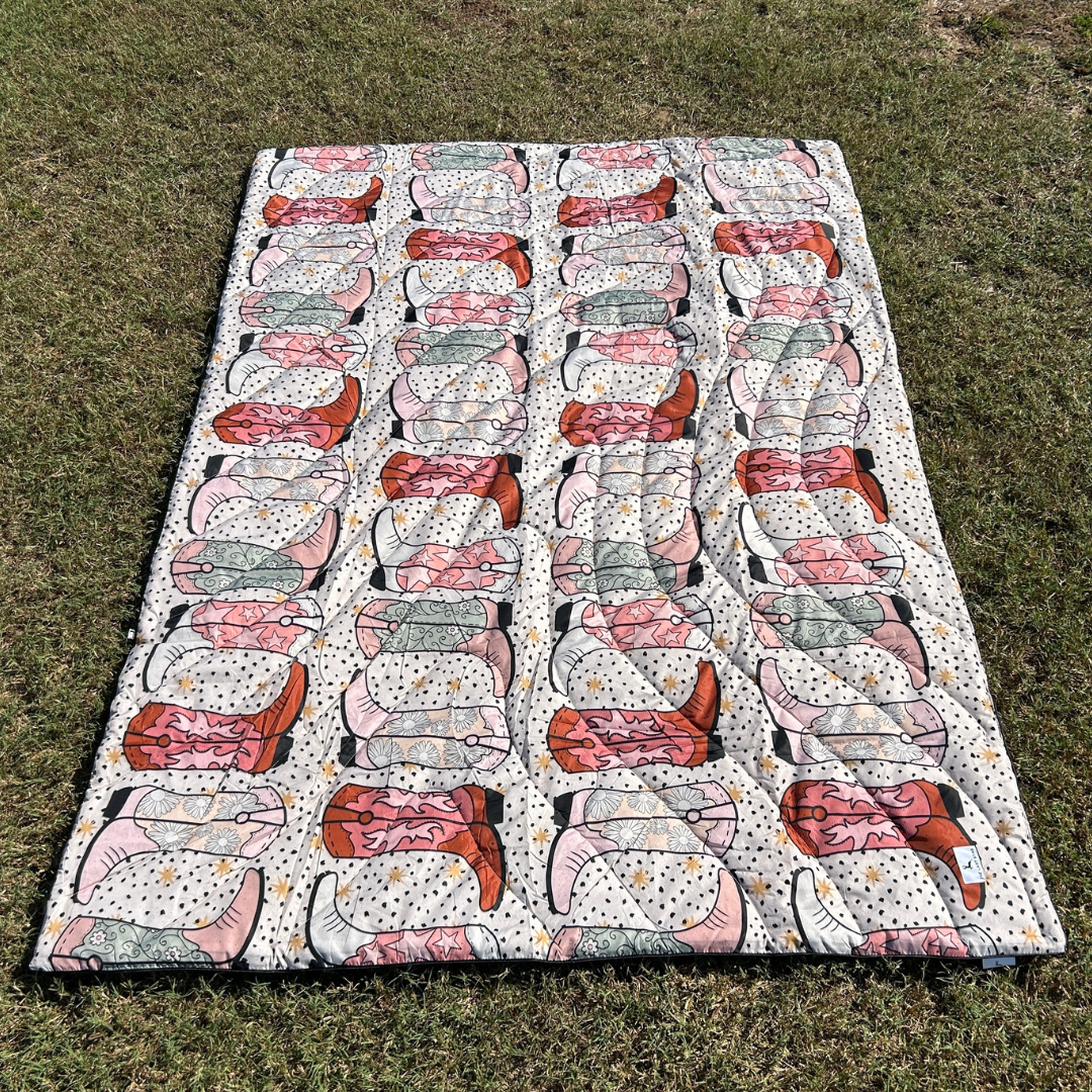 Cowgirl Boots - Indoor/Outdoor Puffy Blanket