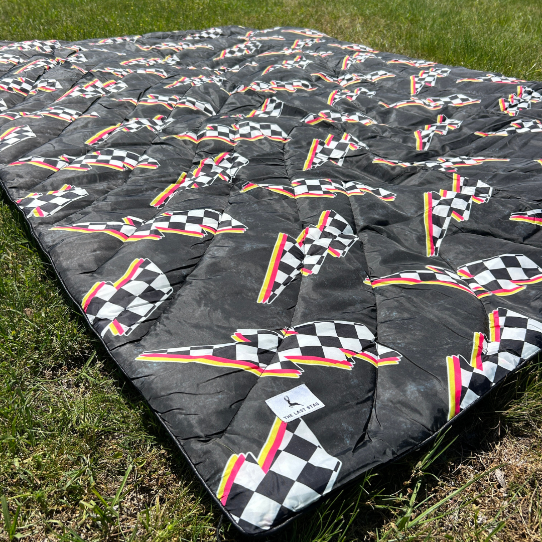 Racing Stripes - Indoor/Outdoor Puffy Blanket