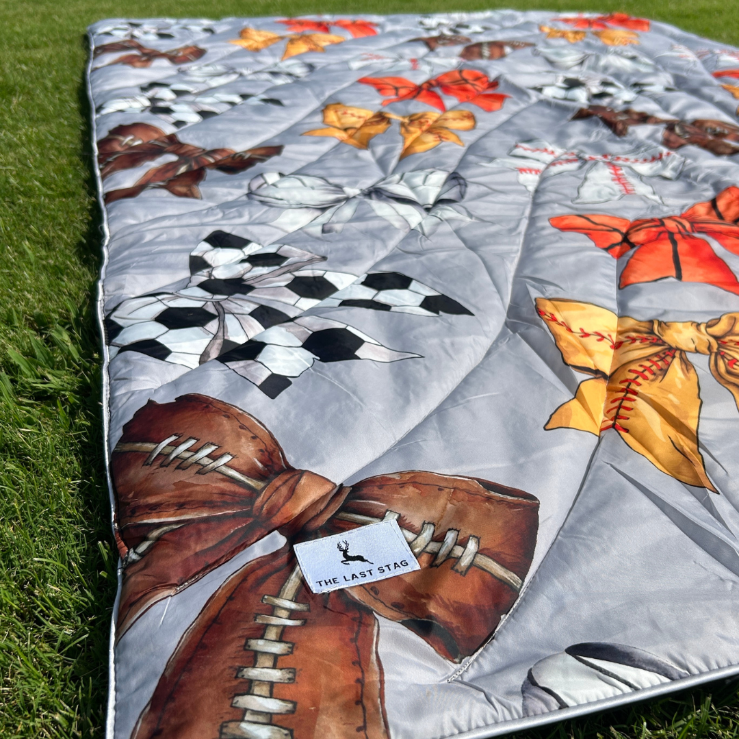 Miss Athlete - Indoor/Outdoor Puffy Blanket