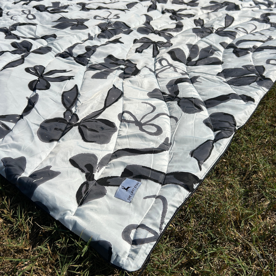 Black Bows - Indoor/Outdoor Puffy Blanket