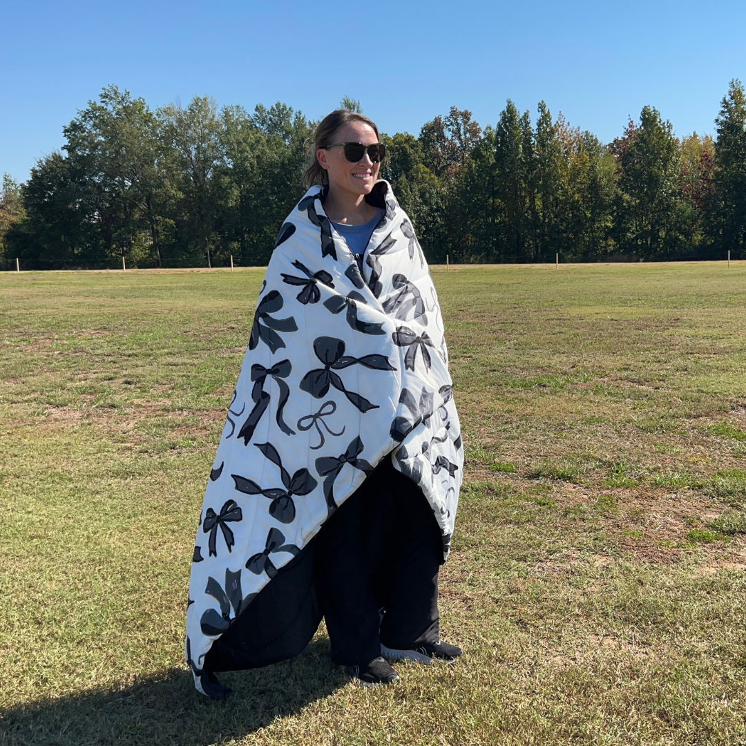 Black Bows - Indoor/Outdoor Puffy Blanket
