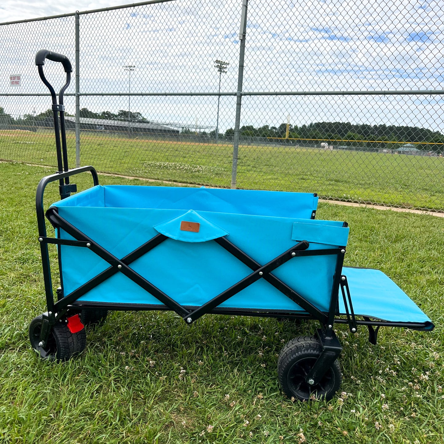 Caribbean Blue Tailgate Wagon