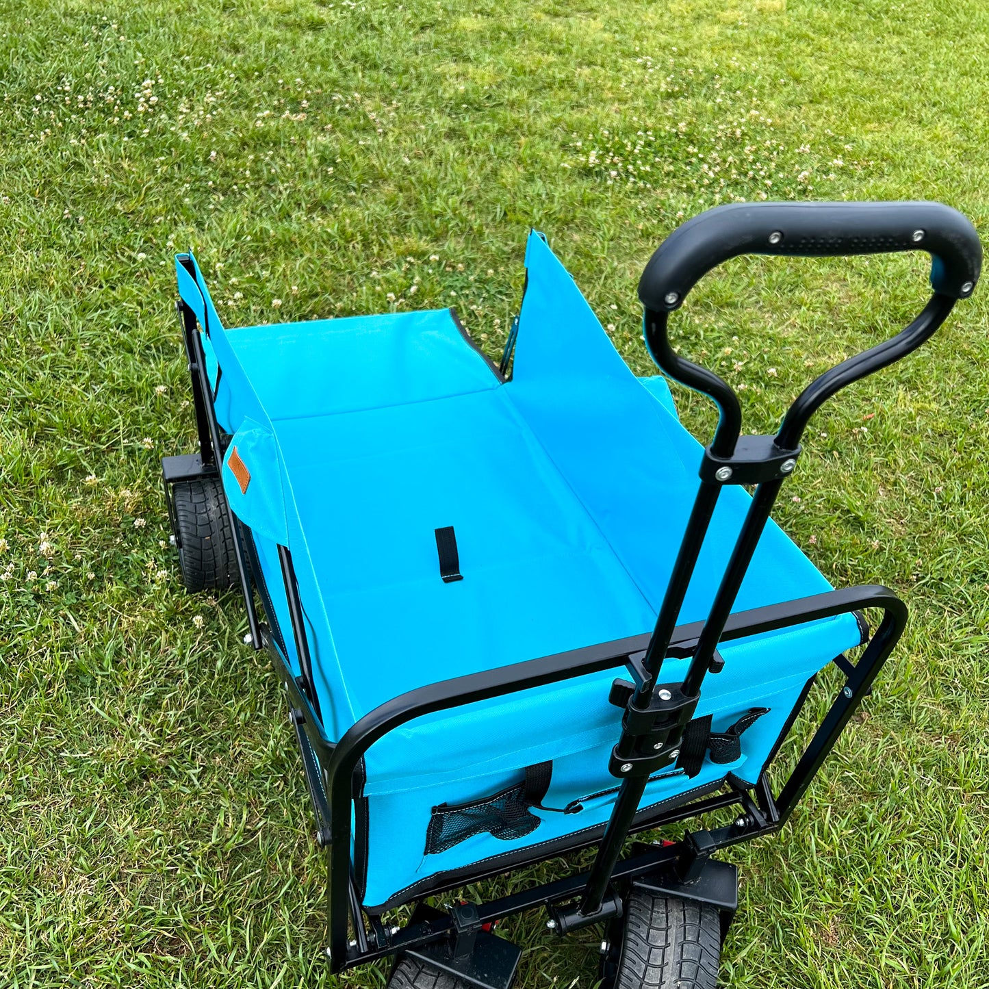 Caribbean Blue Tailgate Wagon