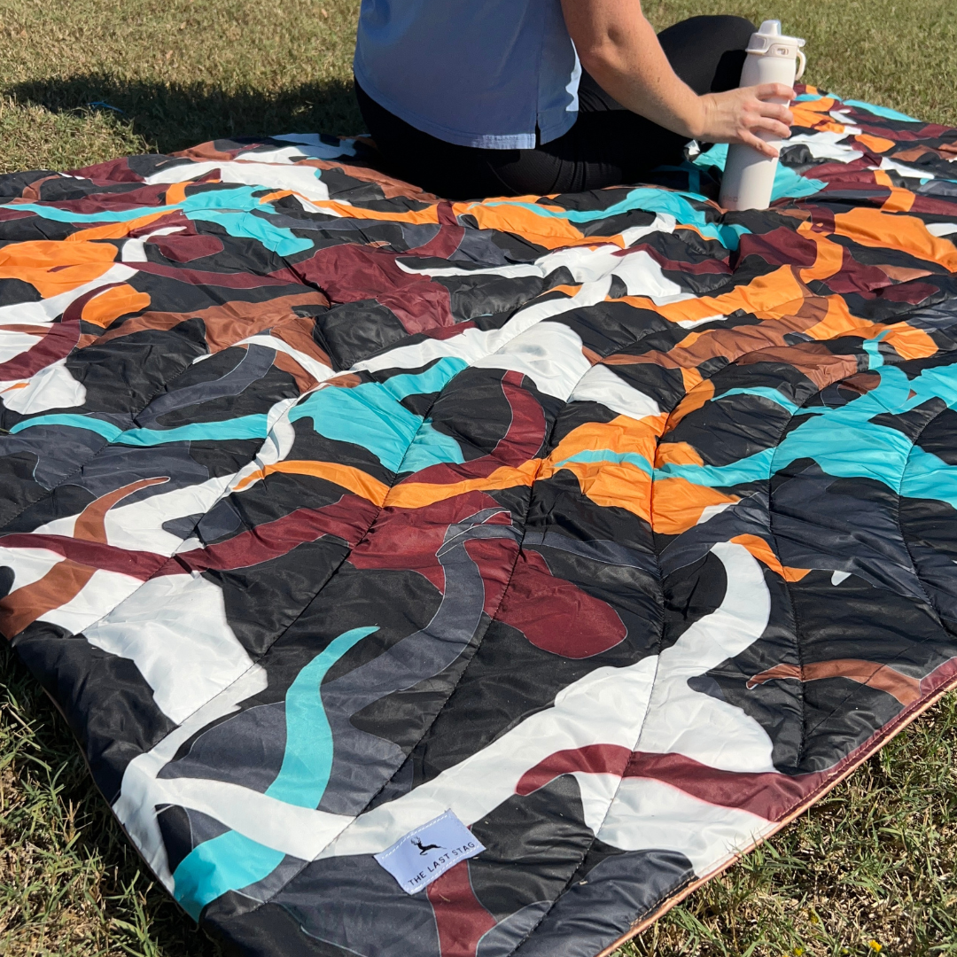 Longhorns - Indoor/Outdoor Puffy Blanket