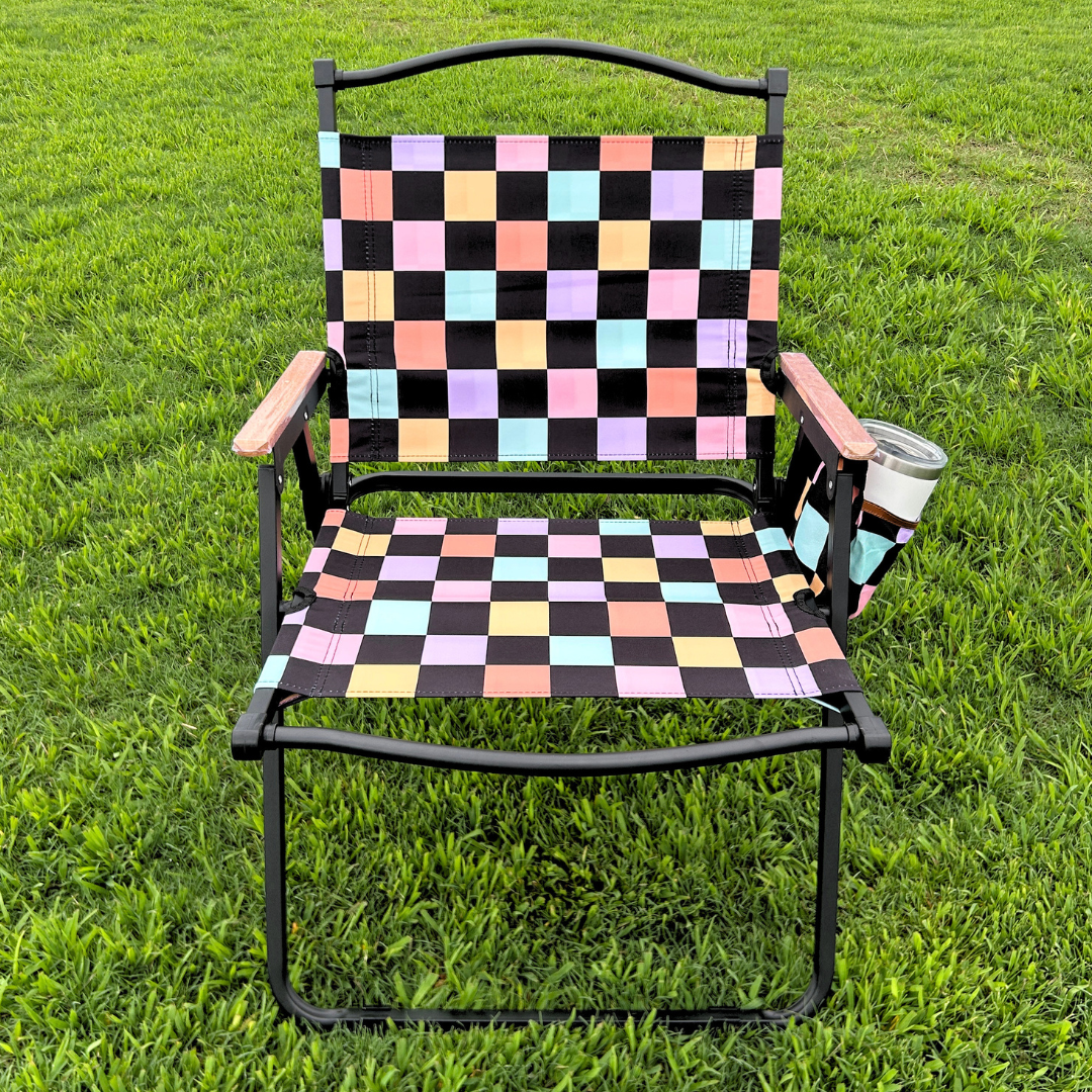 Retro Checkerboard Folding Lawn Chair