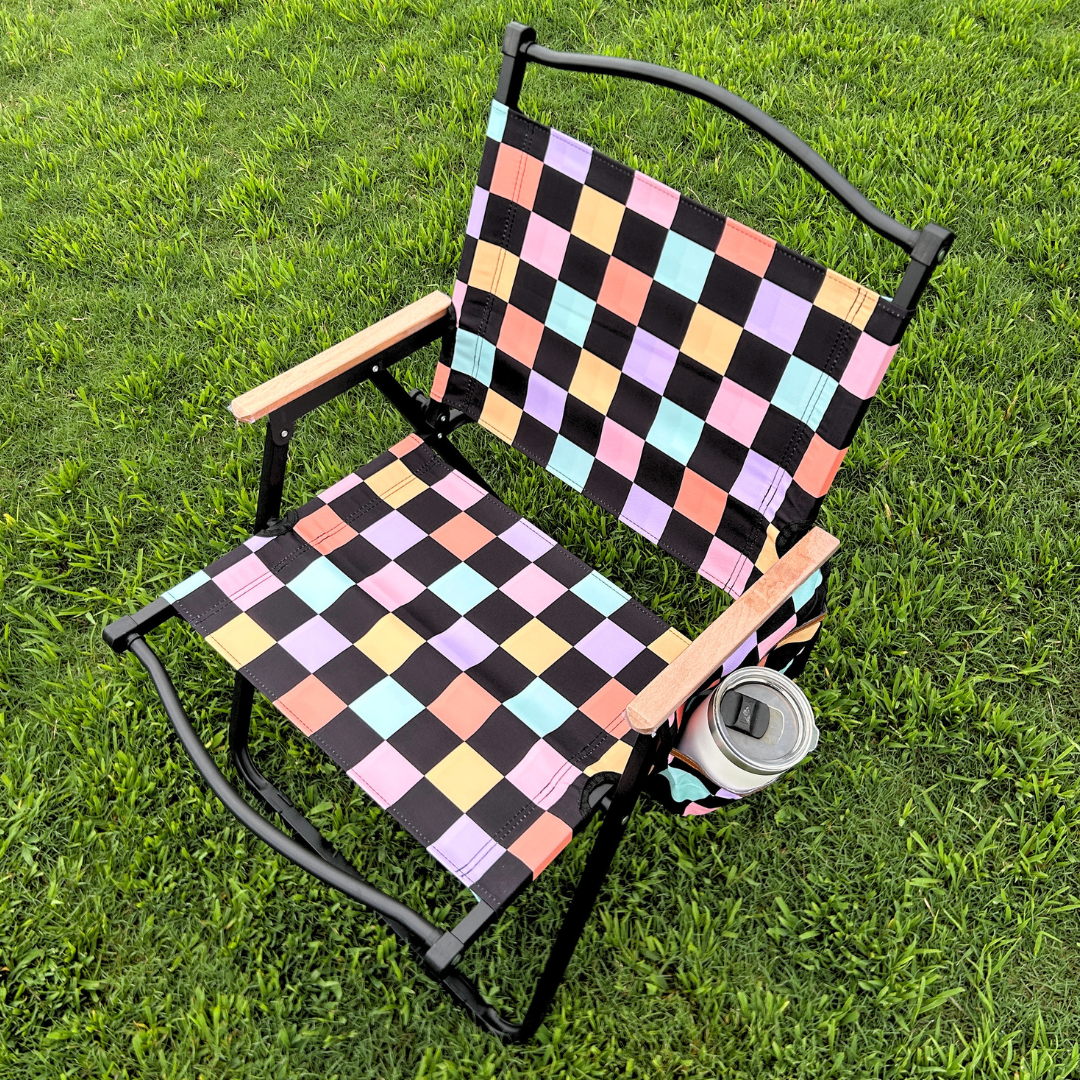 Retro Checkerboard Folding Lawn Chair