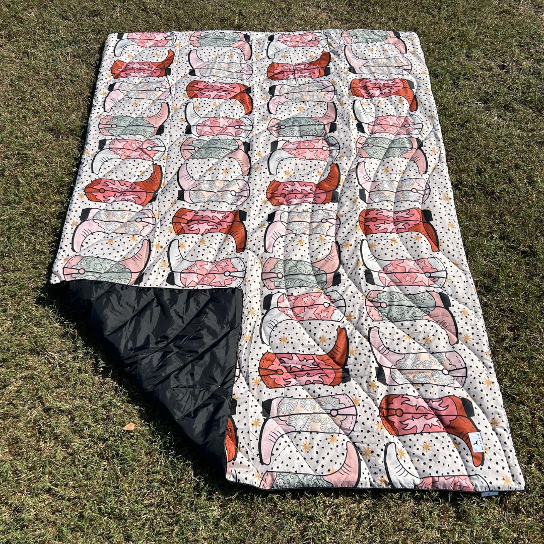 Cowgirl Boots - Indoor/Outdoor Puffy Blanket