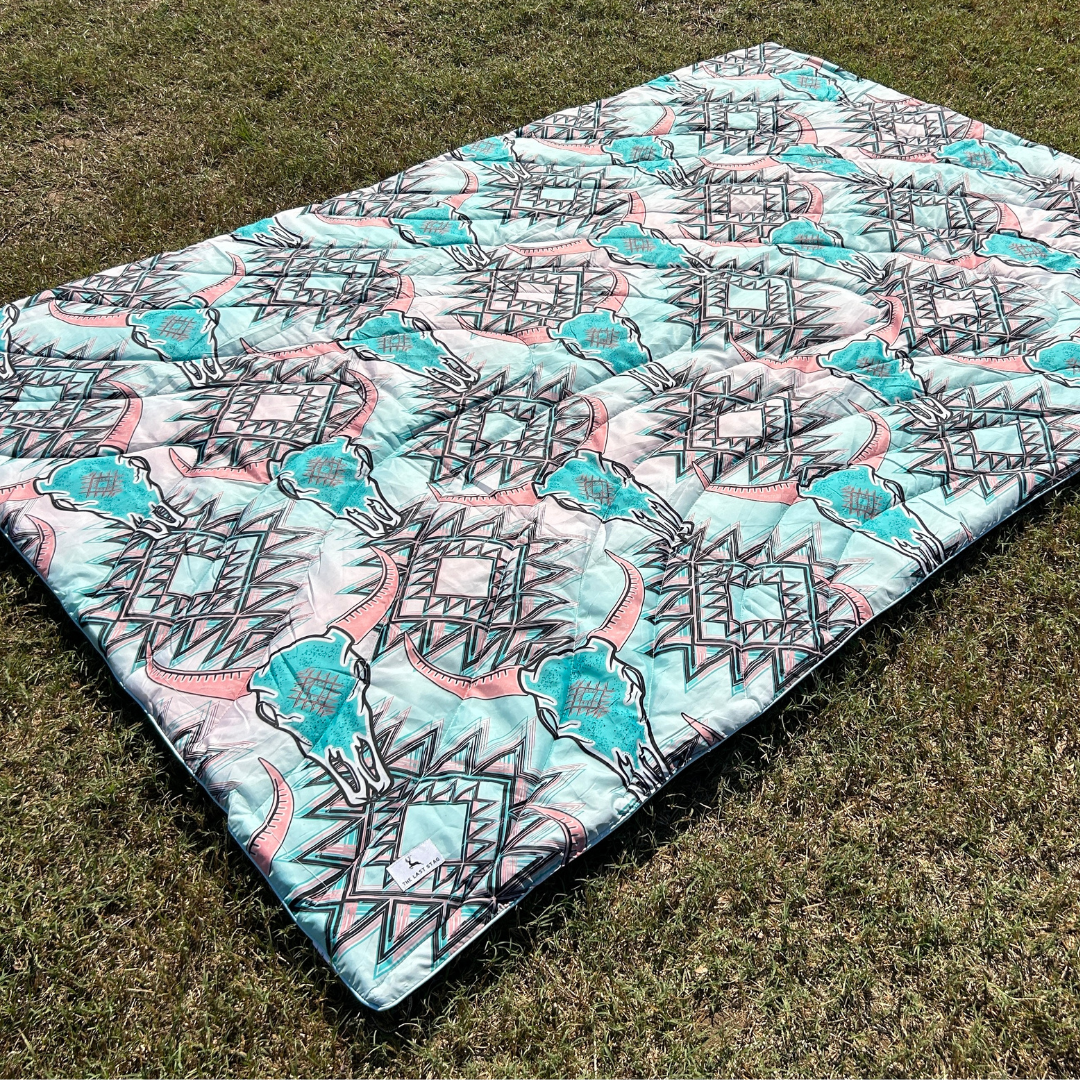 Wild West - Indoor/Outdoor Puffy Blanket