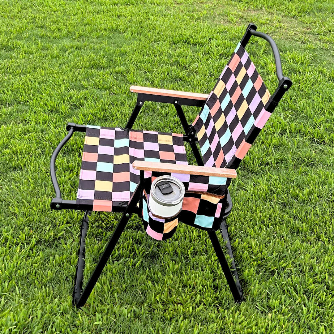 Retro Checkerboard Folding Lawn Chair