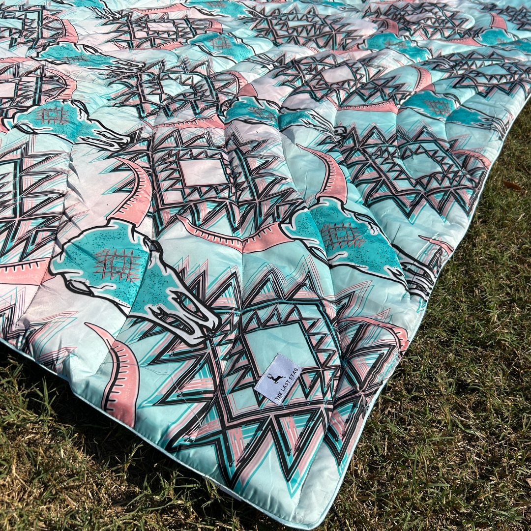 Wild West - Indoor/Outdoor Puffy Blanket