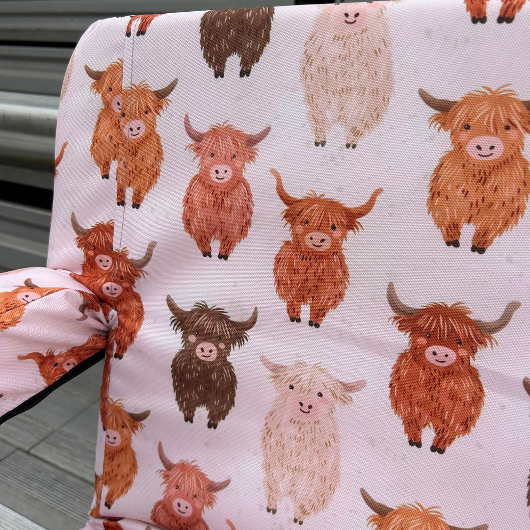 Highland Cows 23" Stadium Seat with Armrests
